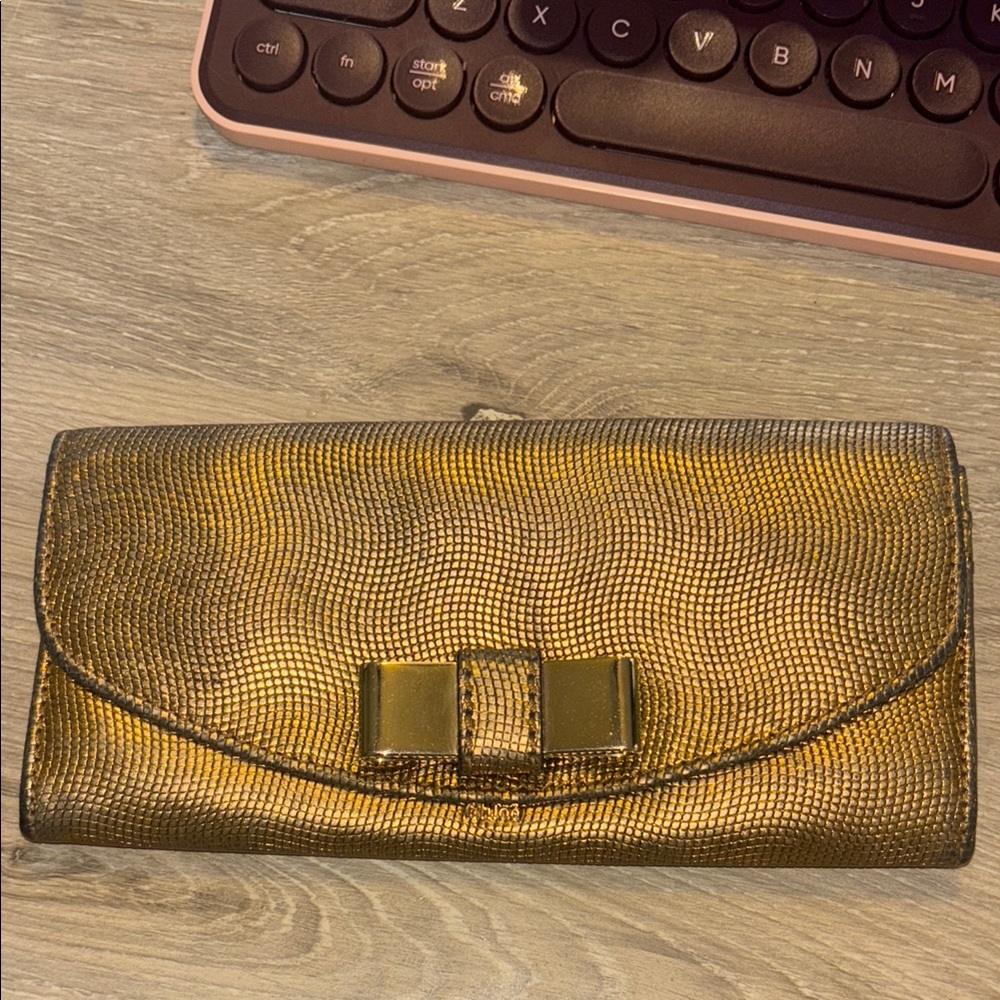 Elegant Gold Clutch Bag